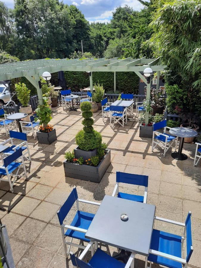 Hotel The Labouring Man Coldwaltham Exterior foto