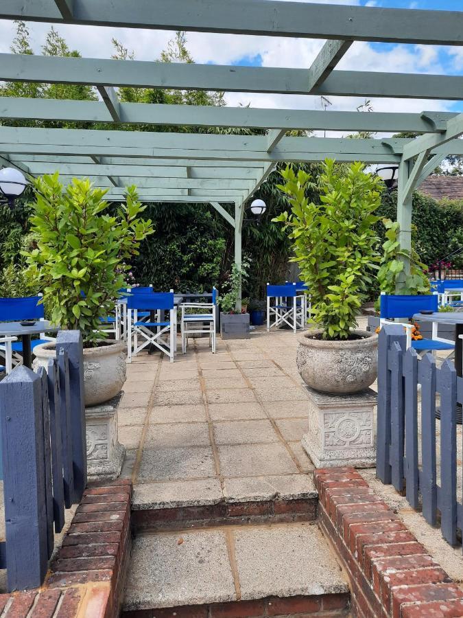Hotel The Labouring Man Coldwaltham Exterior foto